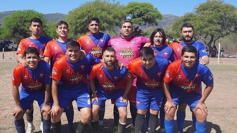 Jornada de clásico en la Liga de Fútbol de Paclín