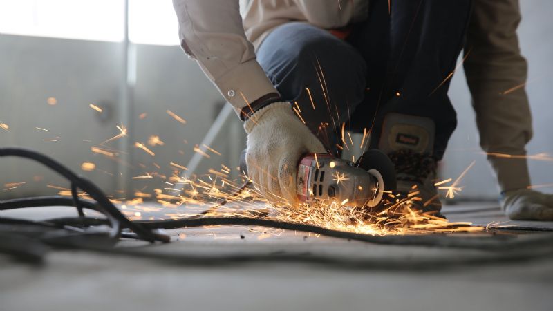 La venta de insumos para la construcción registró una caída del 29,2%