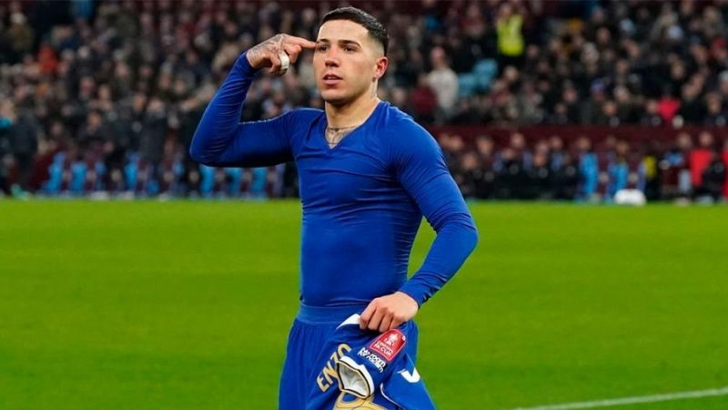 Golazo de Enzo Fernández al “Dibu” Martínez