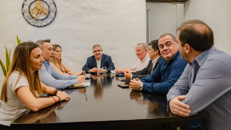 Nuevo aumento para beneficiarios de becas provinciales 