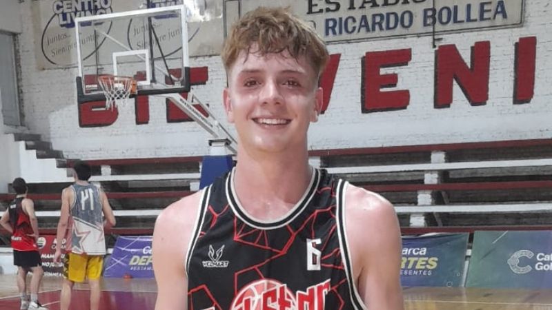 Jeremías Sandoval se sumó esta semana a los entrenamientos en Red Star