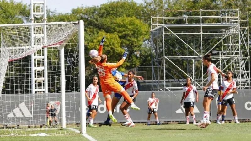 Golazo para enmarcar, en el Superclásico femenino
