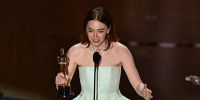 Emma Stone, Mejor Actriz por Pobres Criaturas. 
