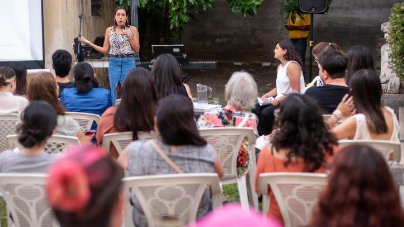 "Mujeres con Historia", conversatorio con mujeres inspiradoras