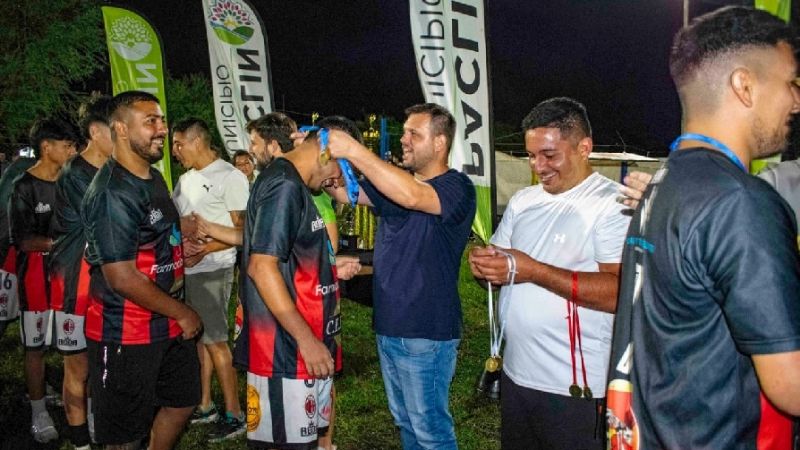 Milán dueño de la "triple corona" en Paclín