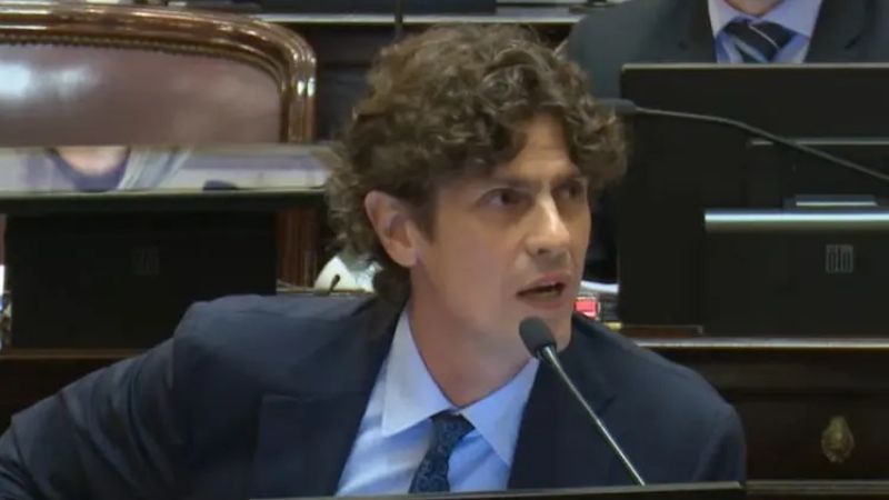 Lousteau defendió su voto contra el DNU