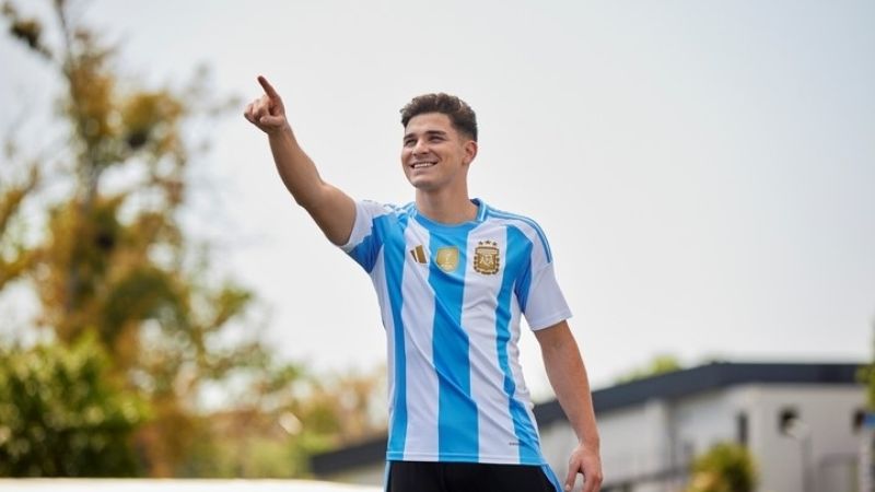 Las nuevas camisetas de la Selección Argentina