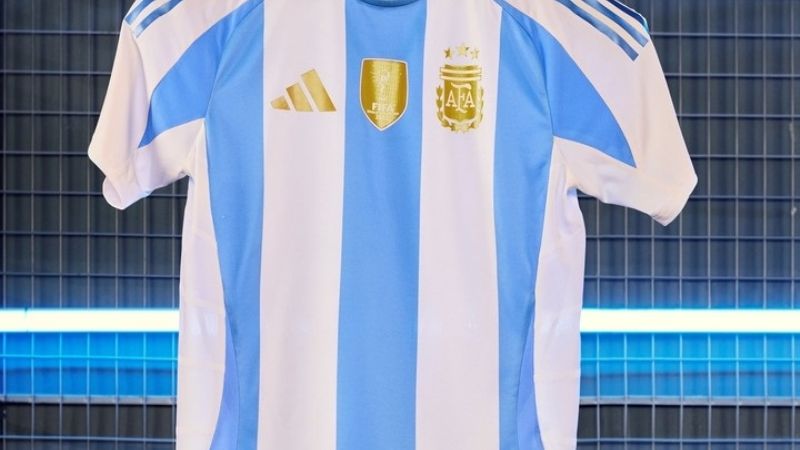 Las nuevas camisetas de la Selección Argentina