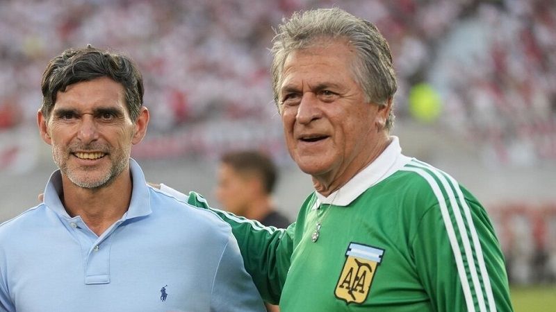 A Fillol le robaron su medalla de campeón del ‘78