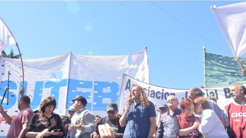 El Gobierno prepara una masiva e inminente poda de empleados públicos