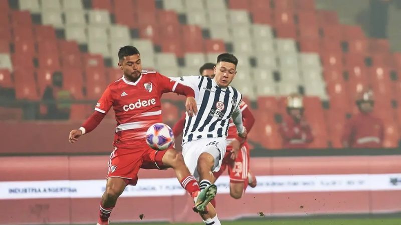 River en la siempre complicada visita a Talleres