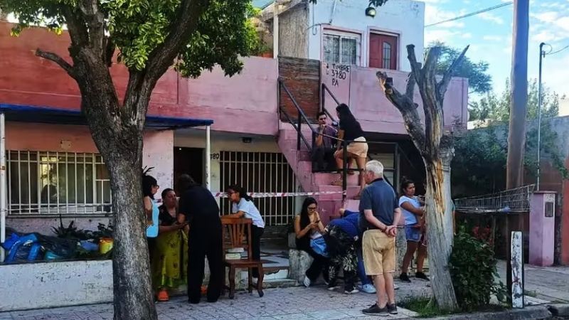 Encontró a su hijo de 13 muerto en un freezer, la bisabuela se enteró y falleció