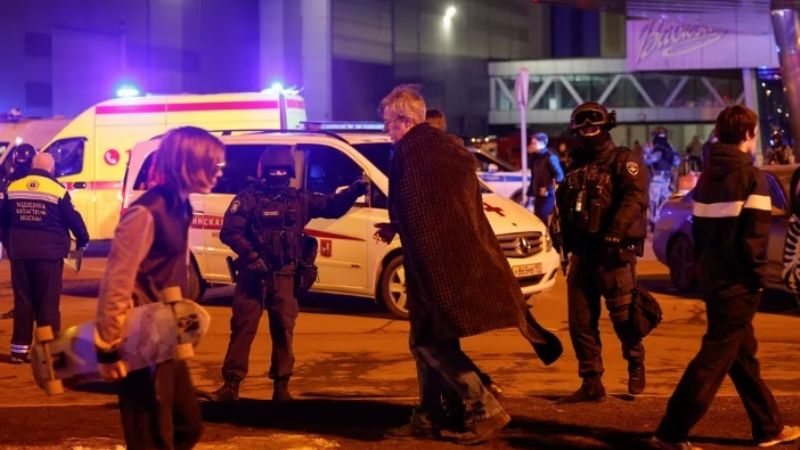 Al menos 40 muertos y 145 heridos en un ataque en Moscú