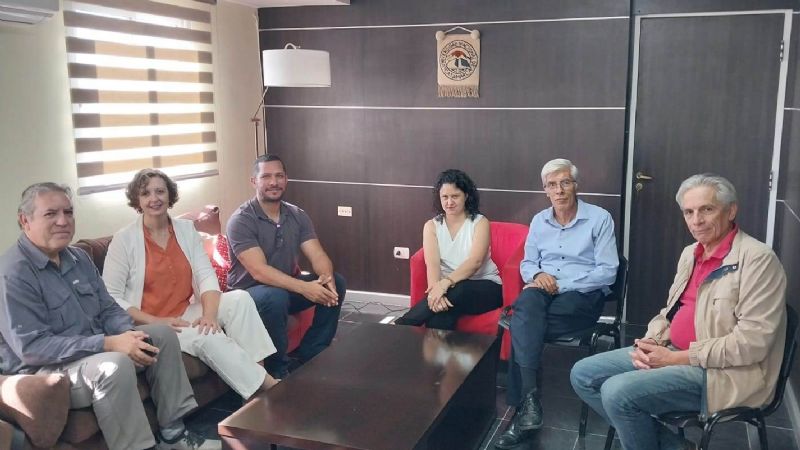 Reunión de trabajo para el cuidado del ambiente y recuperación de bosques nativos