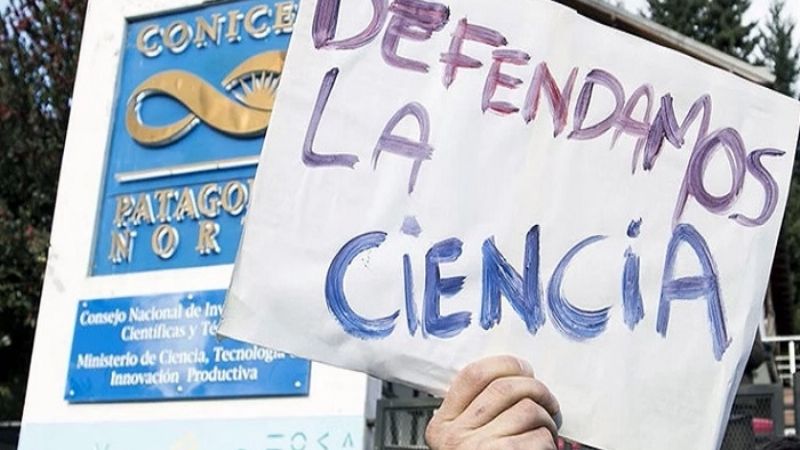 Denuncian despidos masivos en el Conicet
