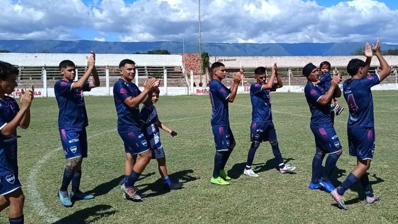 “Auténtica” caída de “Defe” y triunfo “bandeño”