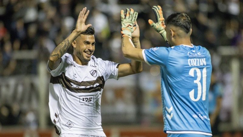 Platense eliminó en los penales a Olimpo (BB)