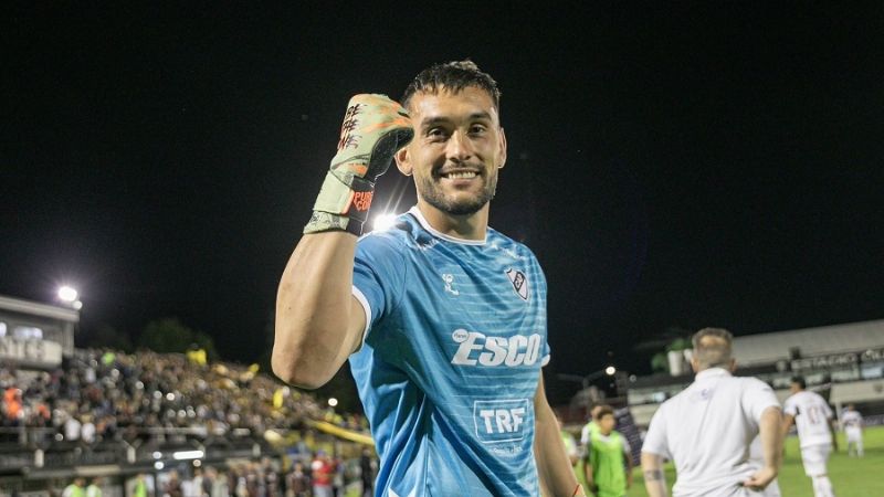 Platense eliminó en los penales a Olimpo (BB)