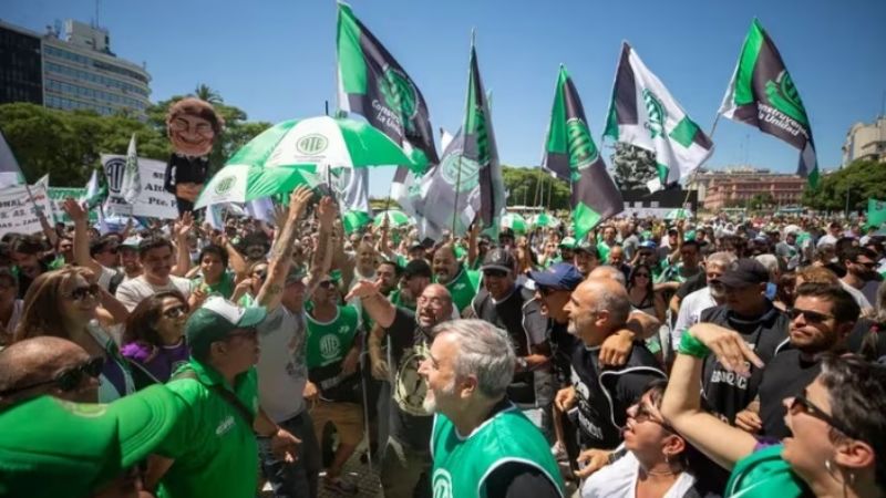 Reducción de contratos que hará el Gobierno afectaría a 20 mil empleados