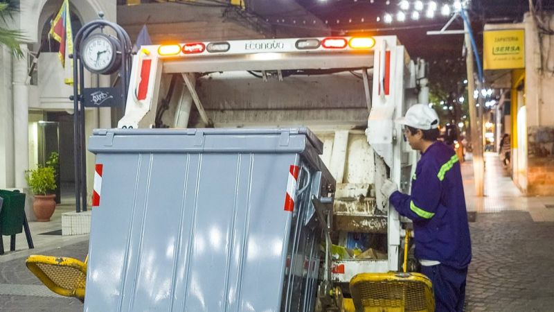 Servicios de Recolección de Residuos, barrido y limpieza durante el fin de semana extra largo