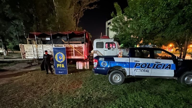 La Policía Federal Argentina decomisó cinco toneladas de aceite de soja