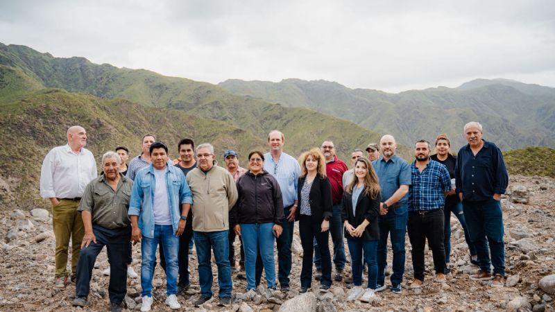 Retoman los trabajos en el camino que une Chuquisaca con el Campo de Piedra Pómez