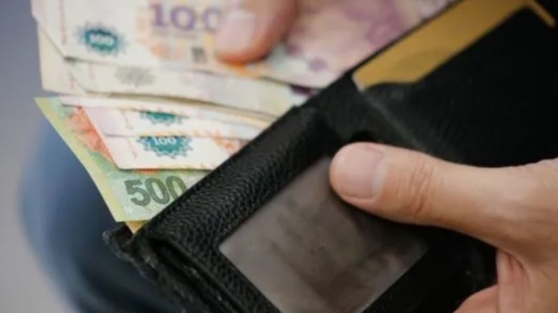 Salarios en enero tuvieron la mayor caída en 21 años