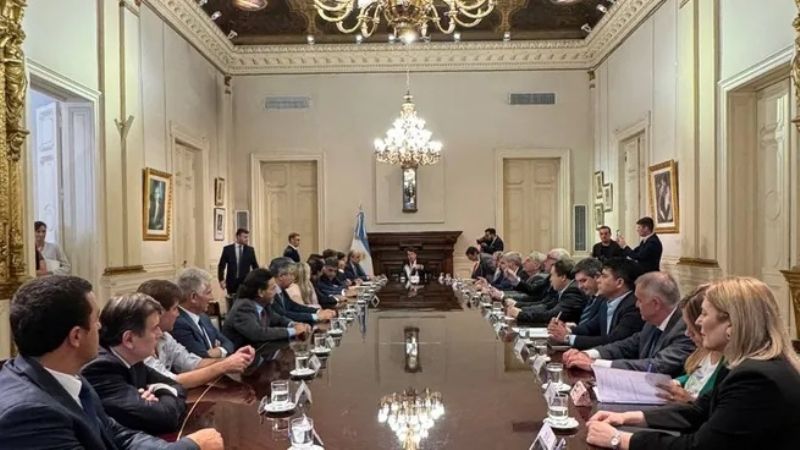 Gobernadores evalúan ir a la justicia por los recortes