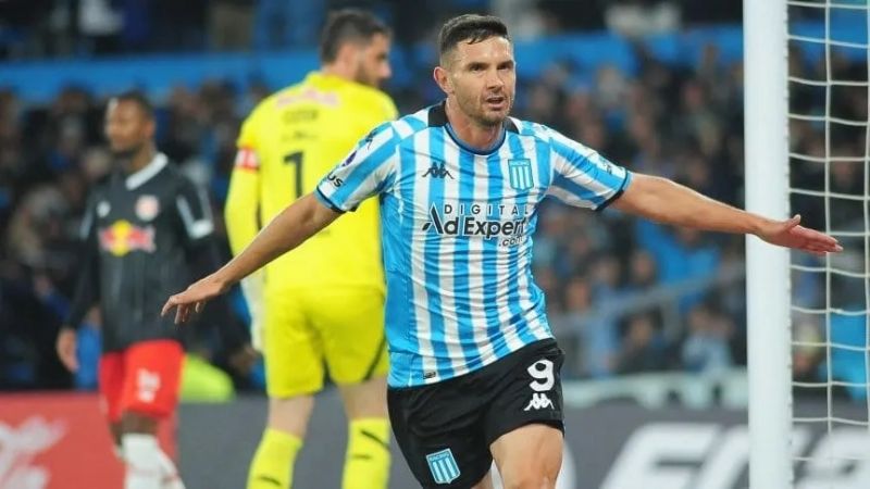 Racing fue otra “maravilla”, goleando a Bragantino