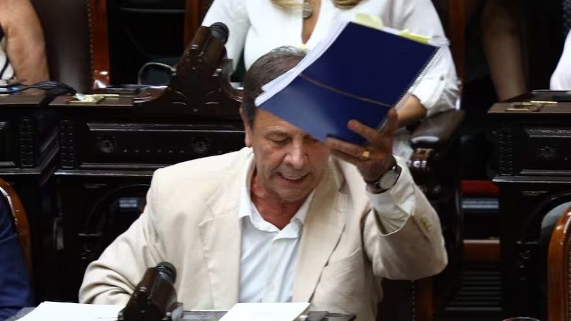 Zago rompió el bloque de La Libertad Avanza