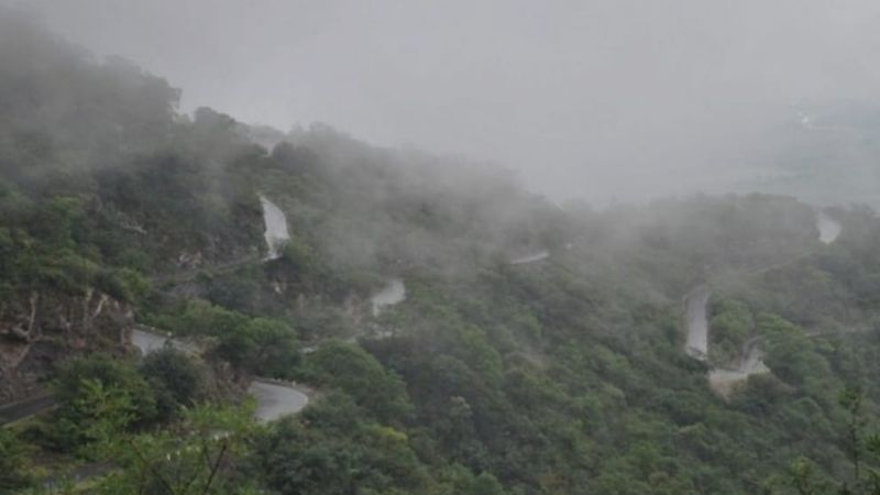 Por visibilidad reducida, transitar con precaución en la Cuesta del Portezuelo