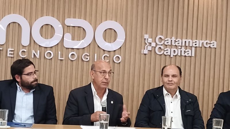Articulan acciones para impulsar el desarrollo de la industria tecnológica