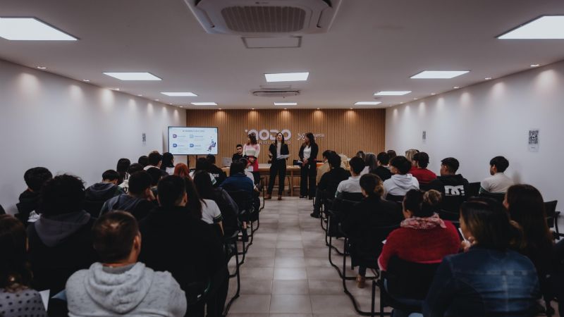 “Aprender a emprender”, el programa que promueve el espíritu emprendedor de estudiantes