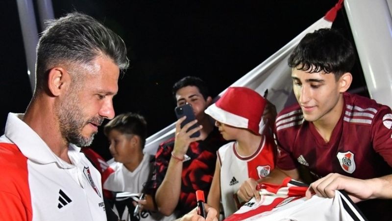 Sin Borja, River, recibido por una multitud en Córdoba