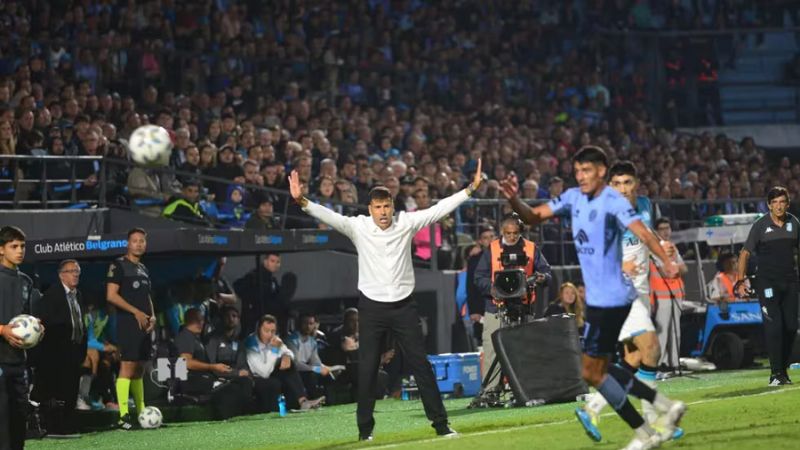 El DT de Belgrano se disculpó ante los hinchas