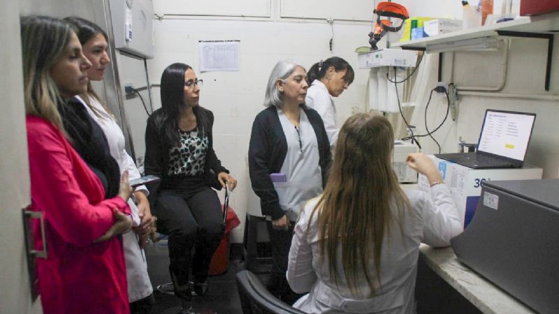 Salud adquirió innovador equipamiento para el diagnóstico de enfermedades infecciosas