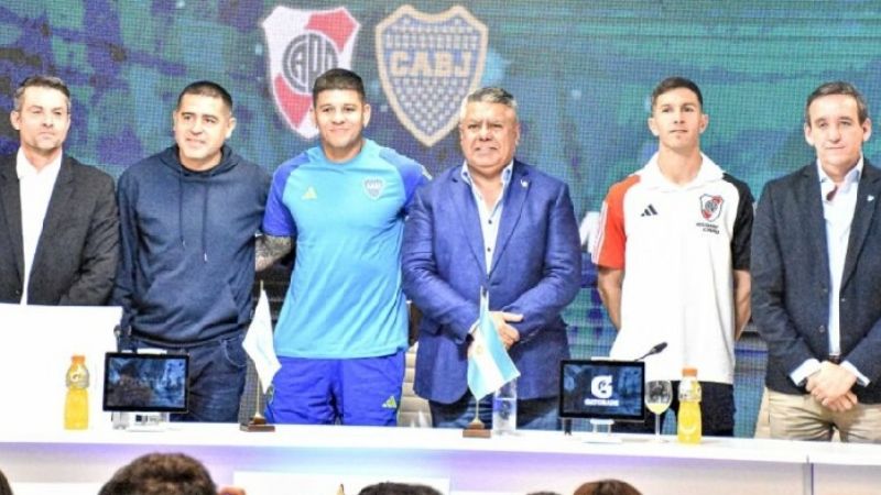 Rojo y Fernández calentaron la previa