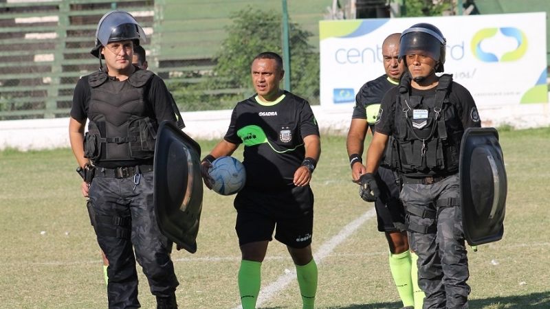 Árbitros de las “semis” del Masculino y la final del Femenino