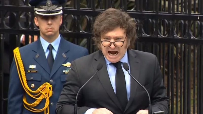 Milei pidió “reconciliación” con las FF.AA.