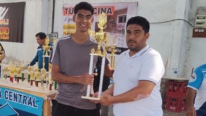 Tomás Robledo y Ana González por lo 40 de Salta