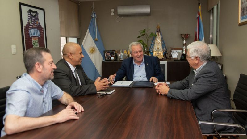 Firman un convenio de capacitación entre Senado y FASTA