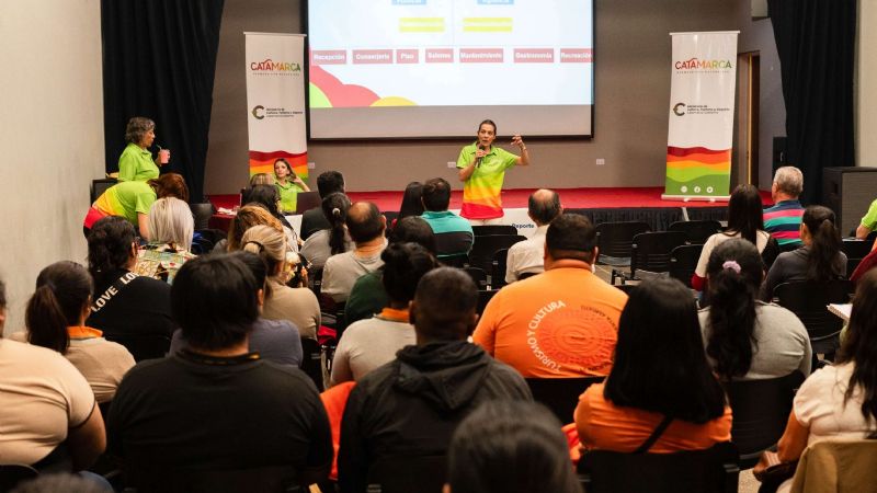 Capacitación sobre atención al turista y técnicas de guiado en El Rodeo