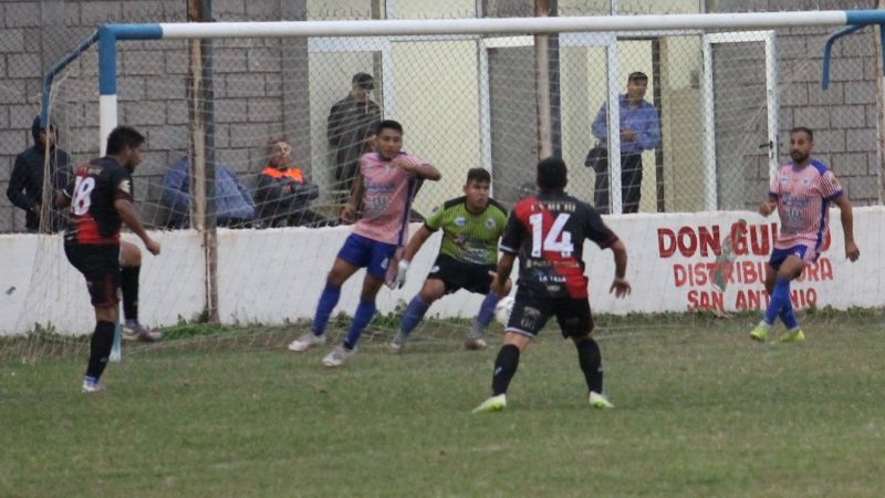 “La Villa” frenó al Auténtico y La Carrera hundió a San Antonio