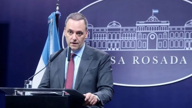 El Gobierno confirmó que son 15.000 los despidos en el Estado