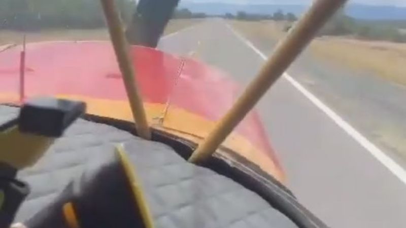 Piloto filmó su aterrizaje forzoso en una ruta