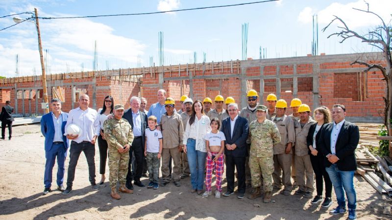 Raúl y la vicepresidente Villarruel visitaron las obras para el Ejército