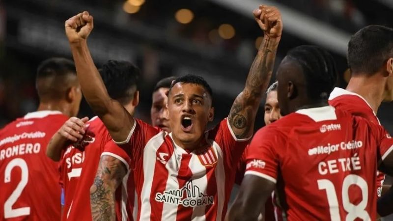 Estudiantes goleó 5-0 ante Central Córdoba