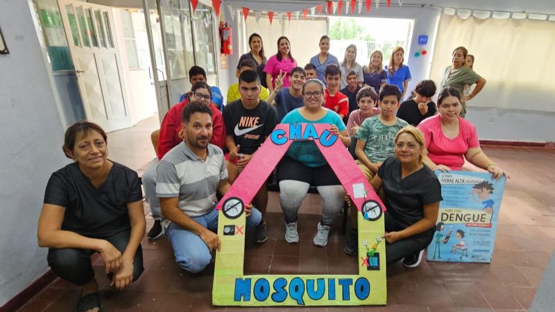 Charla educativa sobre la prevención del dengue en el Centro Terapéutico