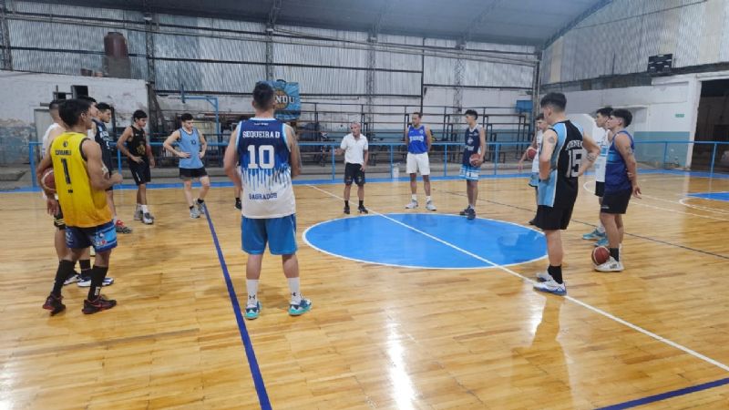 Hindú BBC recibe a Chamical Básquet