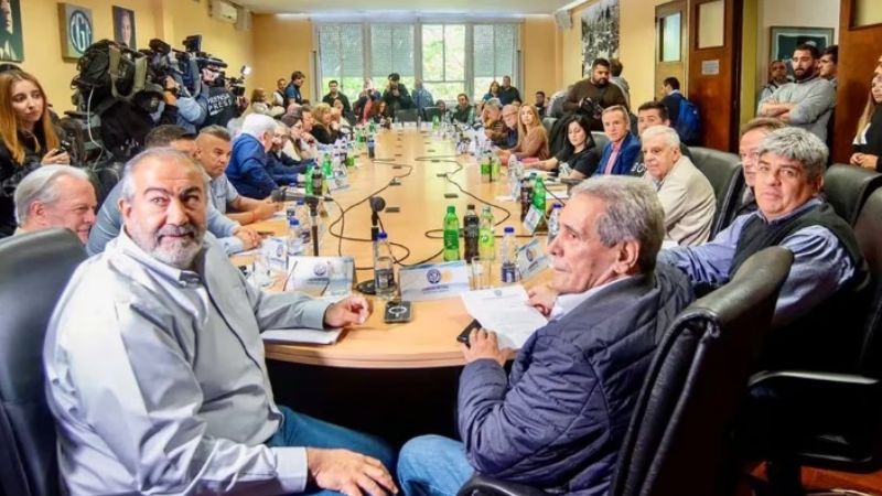 El Gobierno tendrá este miércoles la primera reunión oficial con la CGT